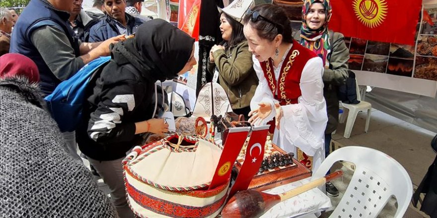 Misafir öğrenciler kültürlerini tanıttı