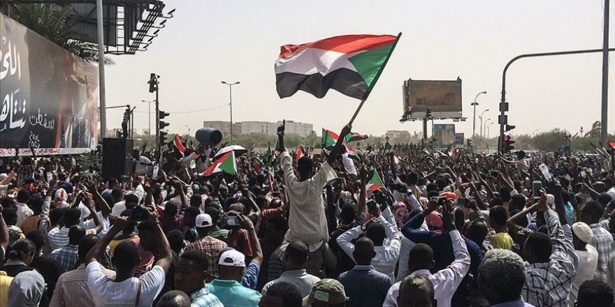 Sudan'da Askeri Geçiş Konseyi'nden 'sivil hükümet' taahhüdü