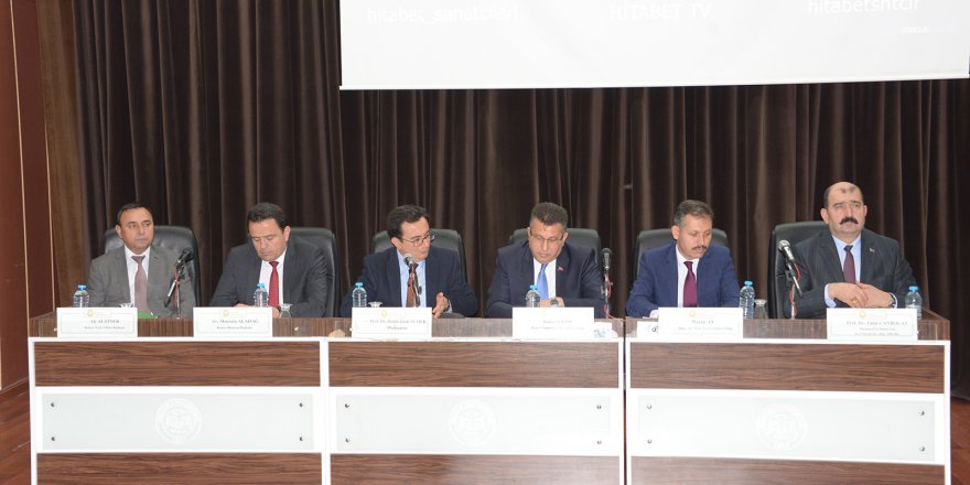 Selçuk'ta "Geleceğe Dokunuş" paneli düzenlendi