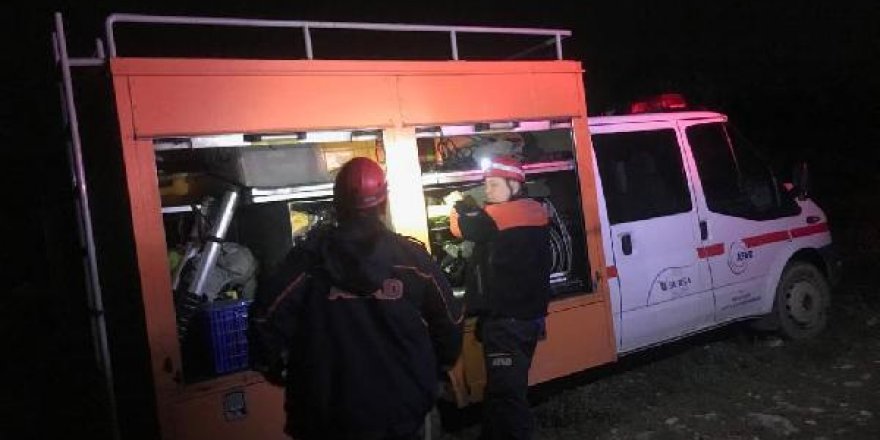 Bursa'da 8 defineci, kazdıkları kuyuda mahsur kaldı