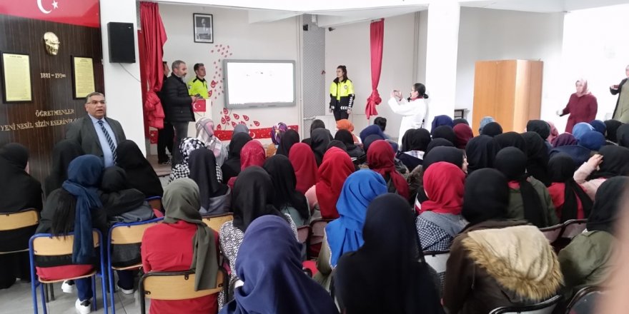 Kulu’da öğrencilere polislik mesleği tanıtıldı