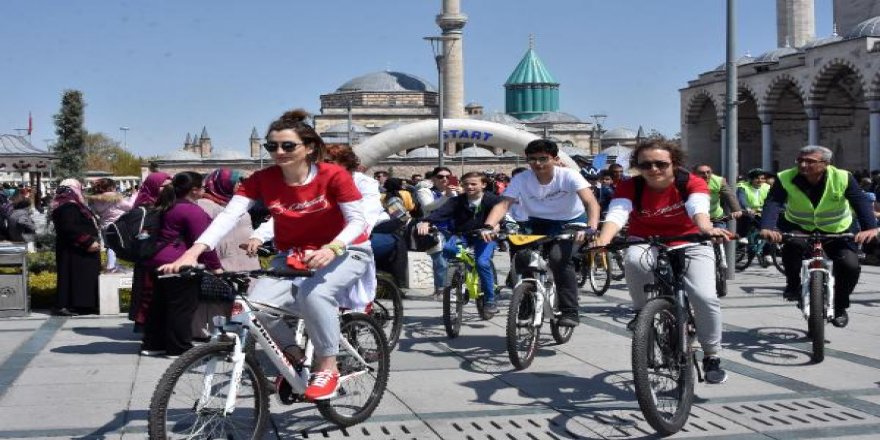 Konya'da 'Bisiklet halk yürüyüşü' düzenlendi