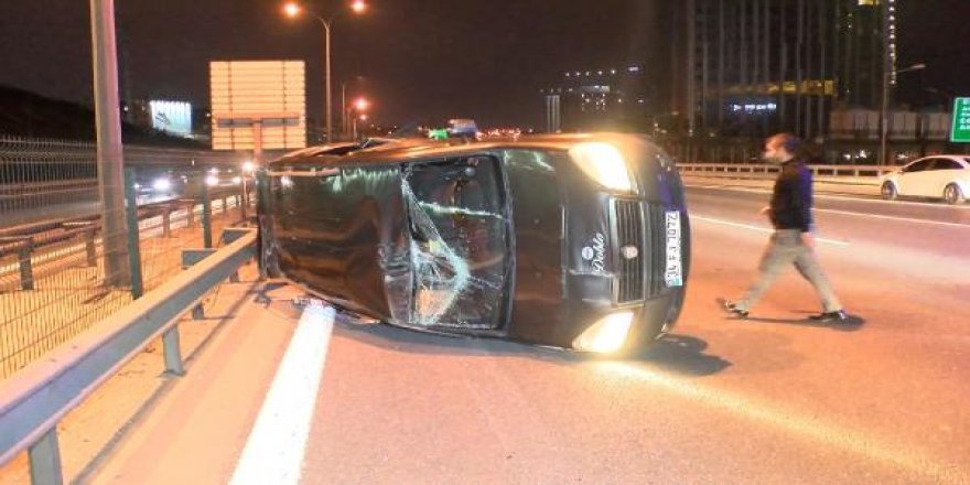Kağıthane'de makas atarak kazaya neden olan sürücü durmayarak kaçtı