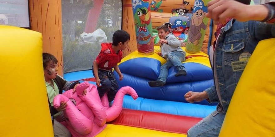 Çocuklar Pazaryeri’nde gönüllerince eğlendi