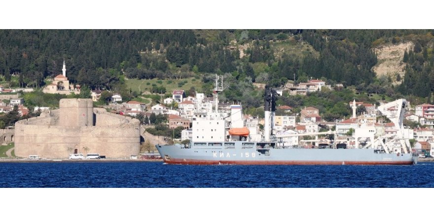Rus askeri kurtarma gemisi boğazdan geçti