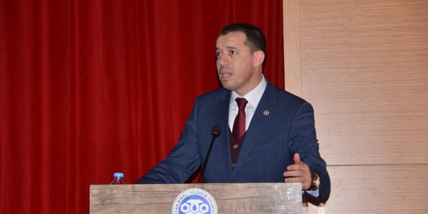 Doç. Dr. Özşavlı’dan “I. Dünya Savaşı Sonrası Türkiye Dışına Ermeni Göçleri” konferansı