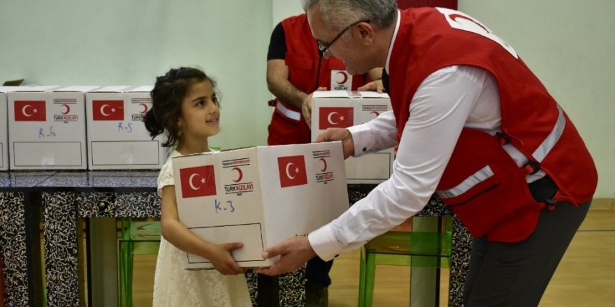 Erbil Uluslararası Maarif Okulu, kimsesiz çocukları sevindirdi