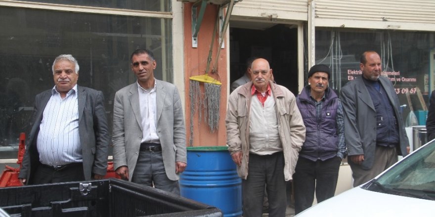 Heyelan riski bulunan Maden’de bekleyiş sürüyor