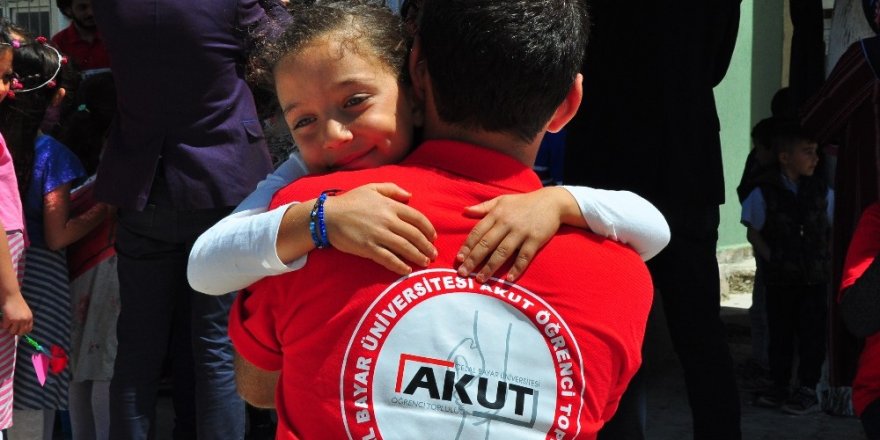 AKUT köy çocuklarını mutlu etti