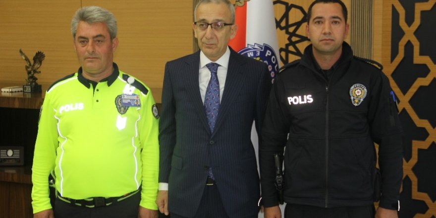 Kahraman polisler ödüllendirildi
