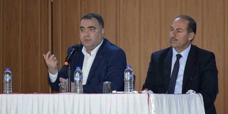 Palu’da meclis üyeleri ve muhtarlarla toplantı