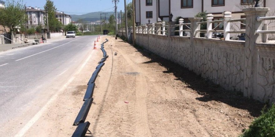 Kaldırım düzenlemeleri başladı