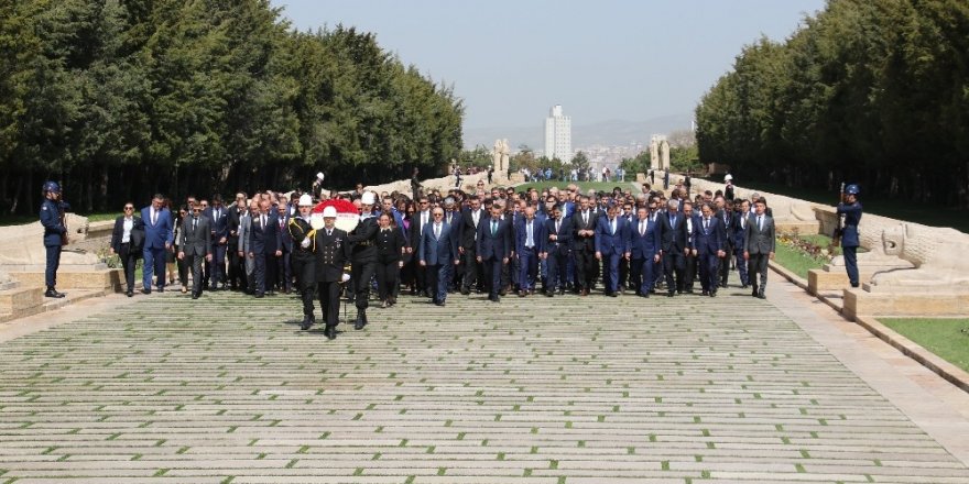 Ticaret Bakanı Pekcan, Ticaret Müşavirleri’yle Anıtkabir’i ziyaret etti