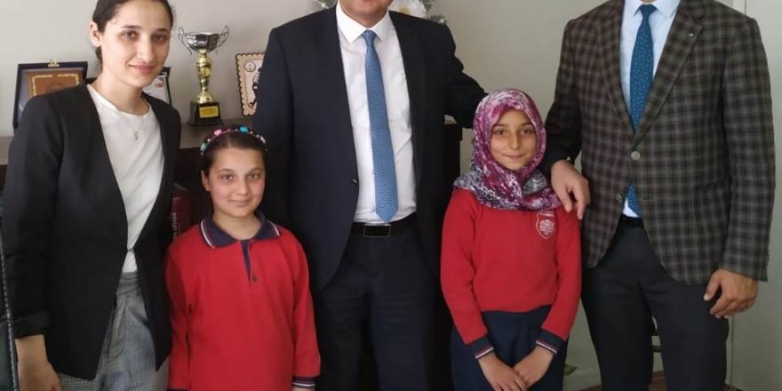 Alaşehir’in küçük ressamlarından büyük başarı