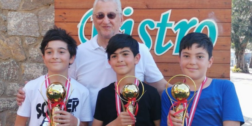 Satranç turnuvasında 26 sporcu mücadele etti