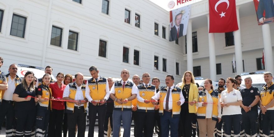 Mersin’de 8 yeni ambulans göreve başladı