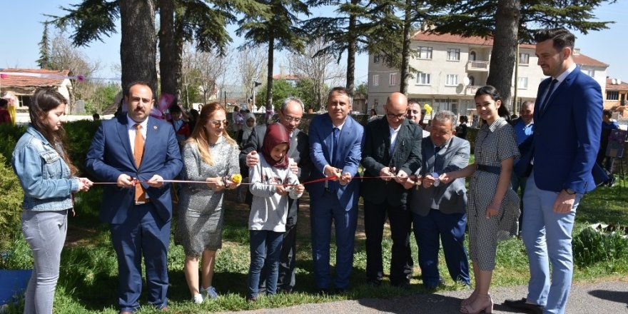 İnönü’de 2. Geleneksel Bahar Sergisi açılışı yapıldı