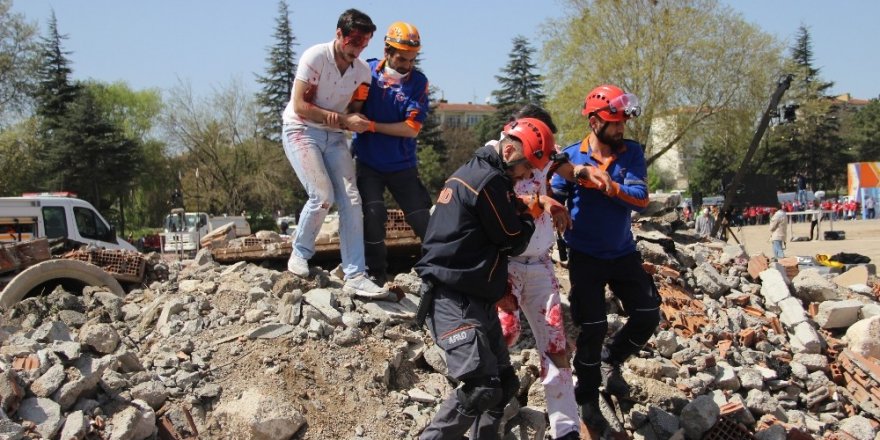 Eskişehir’de gerçeği aratmayan büyük tatbikat