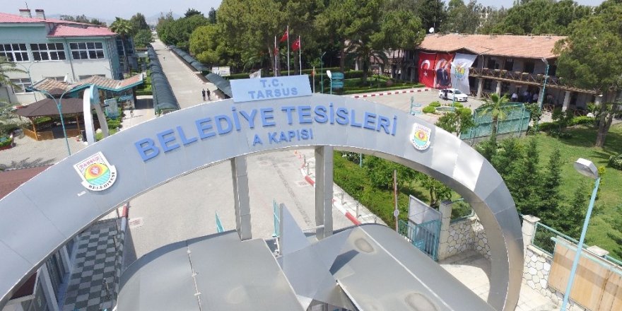 Tarsus Belediyesi tabelasına T.C. ibaresi eklendi