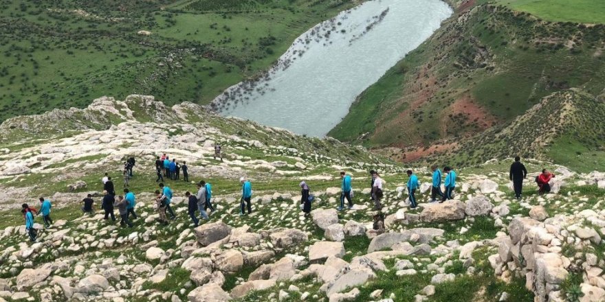 Siirtli engelli ve çocuklardan doğa yürüyüşü