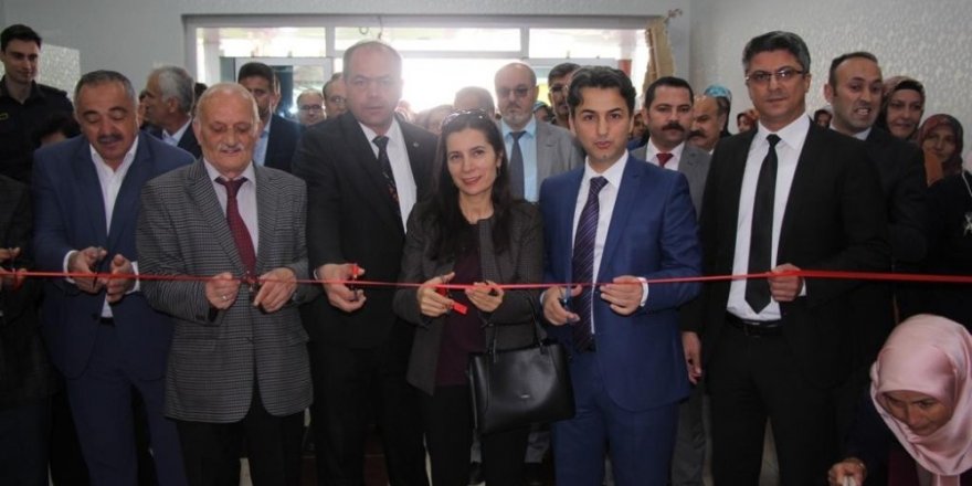 Seydişehir’de Halk Eğitim Sergisi açıldı