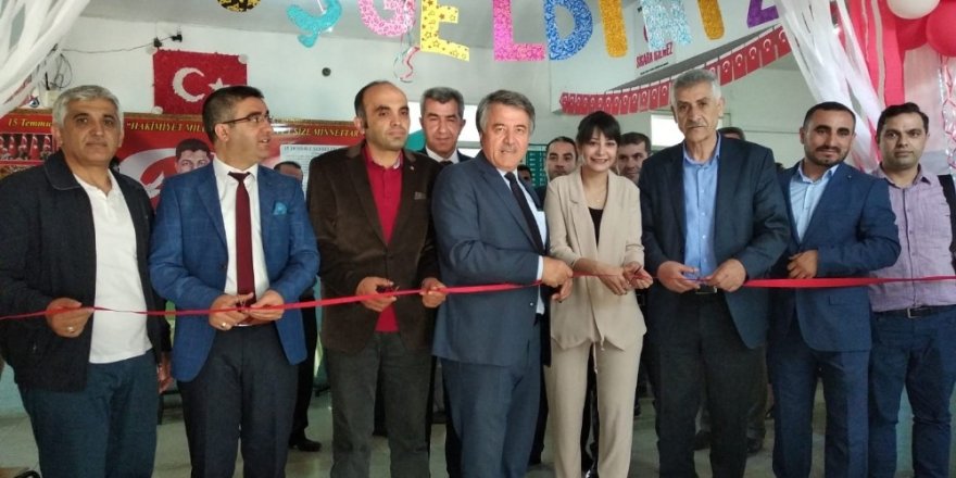 Süleyman Şah Ortaokulu’nda bilim fuarı açıldı