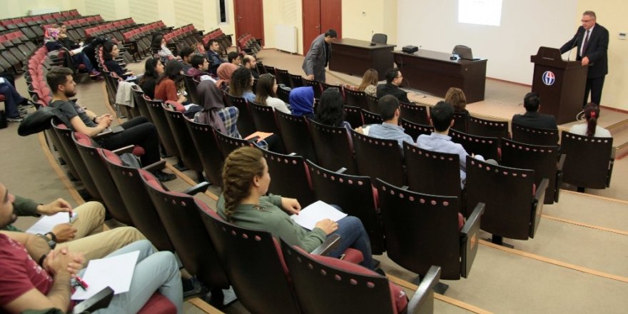 GAÜN’DE "6. Lisansüstü Çalışmalarında Araştırma Yöntemleri" Çalıştayı