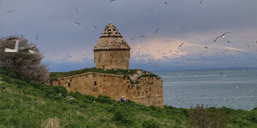 Çarpanak Adası’nda şenlik