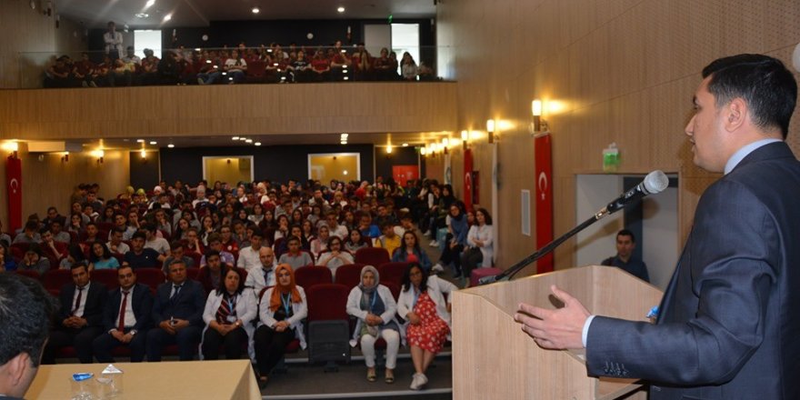 Kaymakam Atak ve Başkan Savaş öğrencilerle buluştu