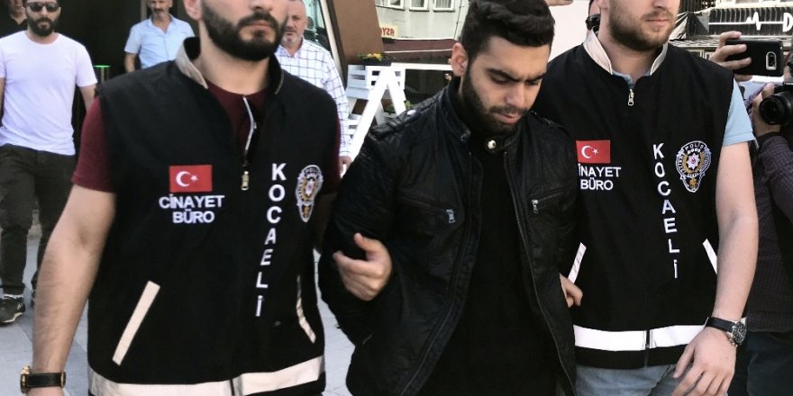 Anne ve babasını öldüren şahıs tutuklandı