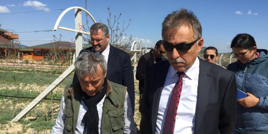 Vali Toprak "Temmuz Çiftliği"ni ziyaret etti