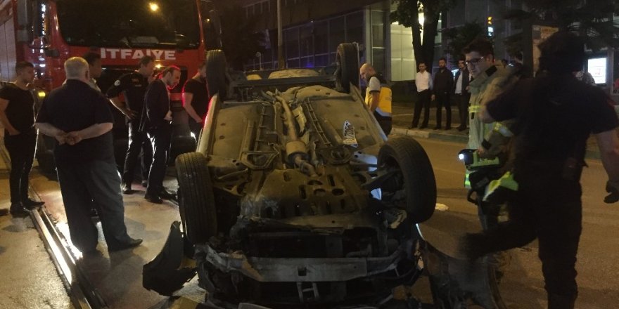 Makas atarken kontrolden çıkan otomobil takla attı: 3 yaralı