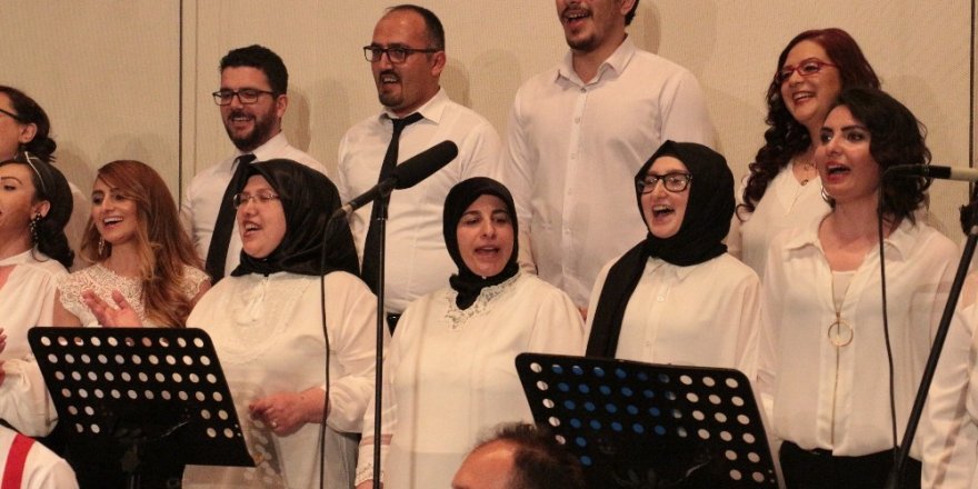 Hastane personellerinden ‘Sağlıkta şiddete hayır’ konseri