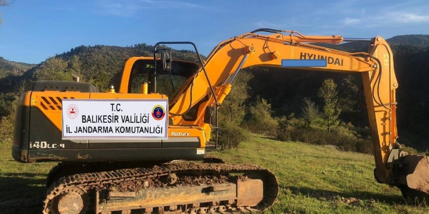 İş makinesi ile kaçak kazı