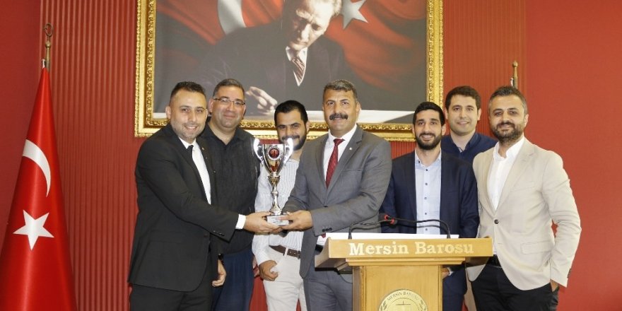 Mersin Barosu Basketbol Takımı, Türkiye ikinciliği kupasını törenle aldı
