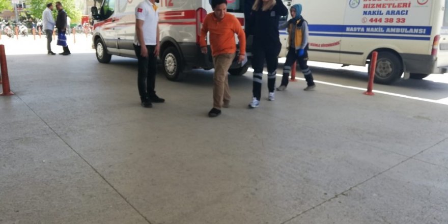 Başı boş köpeklerinin saldırısına uğradı