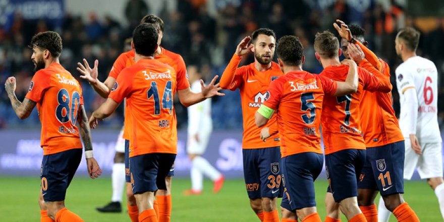 Başakşehir'de Galatasaray maçı öncesi deprem!