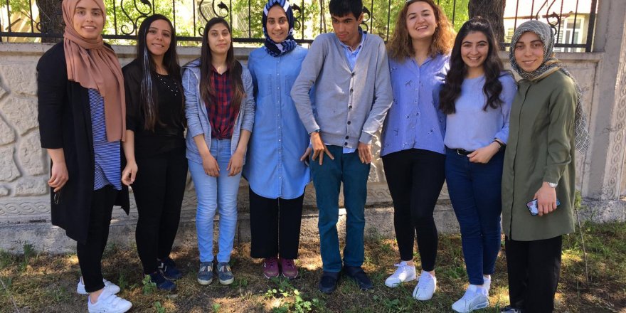 Engelli öğrenciler 30 sedir fidanını toprakla buluşturdu