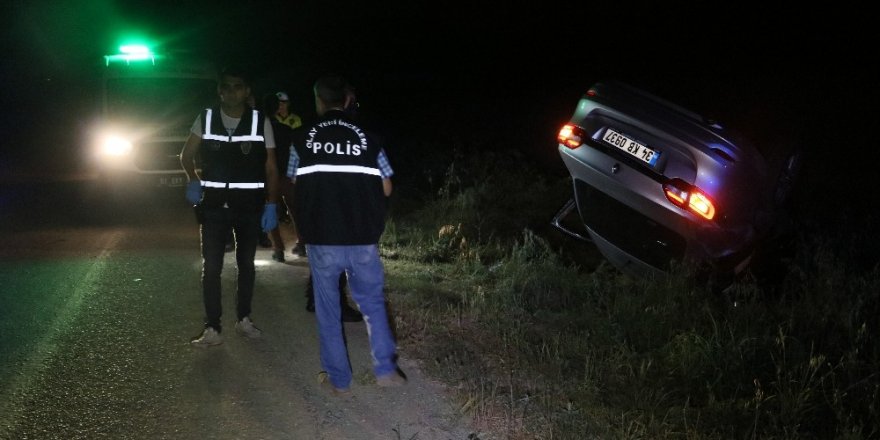 Defalarca takla atan otomobilden fırlayan kadın hayatını kaybetti