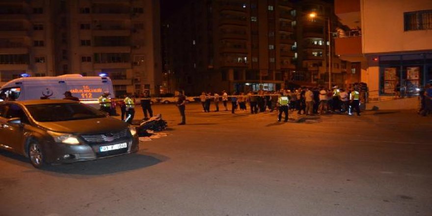 Otomobil ile çarpışan motositletin sürücüsü, öldü
