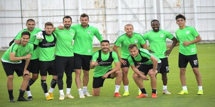 Atiker Konyaspor 5 eksikle çalıştı