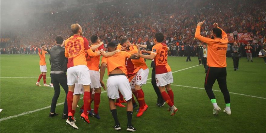 Galatasaray, Fenerbahçe'den unvan aldı