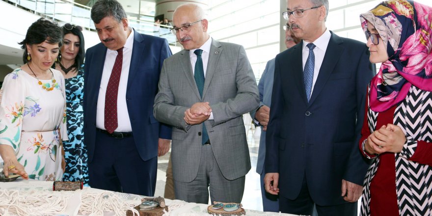 KTO Karatay’da özel öğrencilerden el emeği ürünler sergisi açıldı