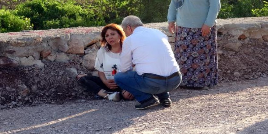 Kazada yaralanan kadın, ölen eşi araçtan çıkarılmadan hastaneye gitmedi