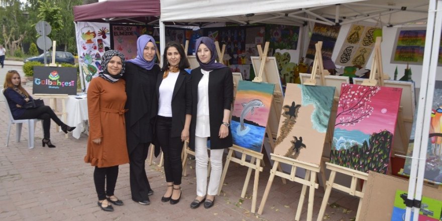 Yıl boyu yapılan eserler beğeniye sunuldu