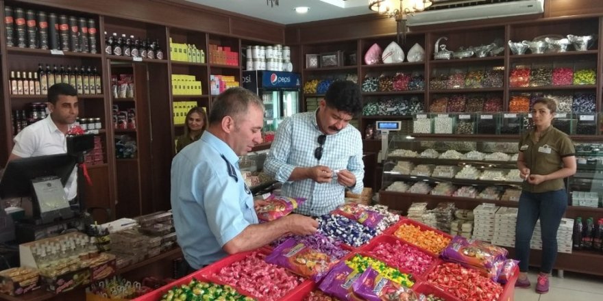 Tarsus’ta bayram öncesi şeker ve tatlı denetimi