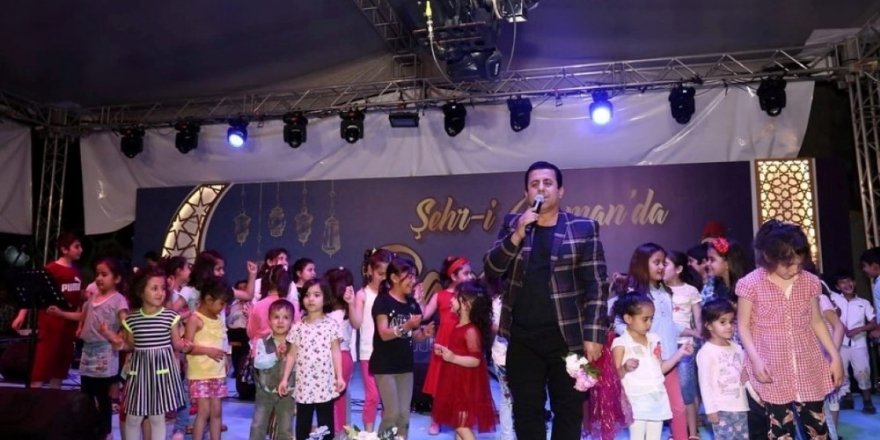 Haydar Karaaslan türküleriyle coşturdu