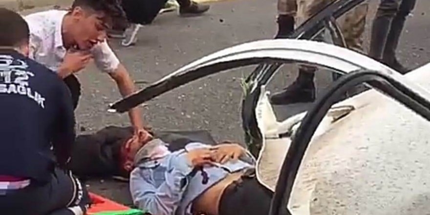 Van’da iki otomobil çarpıştı: 3 yaralı