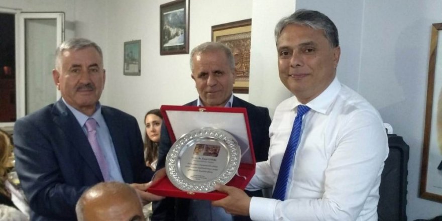 Başkan Uysal, Kasımpaşa’da Antalyalılarla buluştu