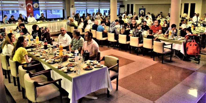 Mersin’de orman çalışanları iftarda buluştu